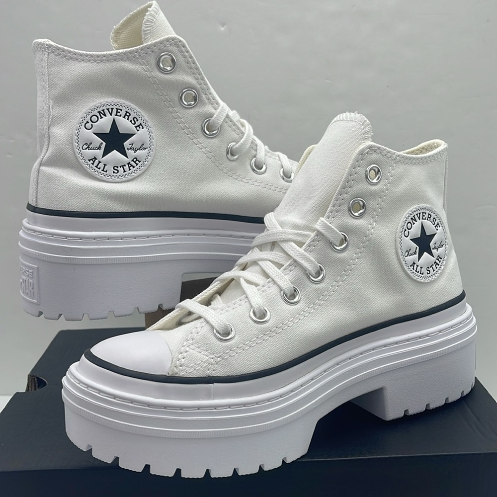 Converse WMNS High-Top Platform Sneakers A10364C
CTAS LUGGED HEEL HI WHITE/BLACK - Picture 9 of 16